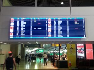 tabellone elettronico led informativo per stazioni bus, treni, aeroporti