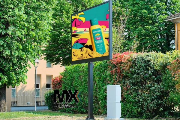 fornitura di maxischermi pubblicitari e informativi completi di strutture su palo certificate by tecnologie sistemi avanzati mx ledwall italia